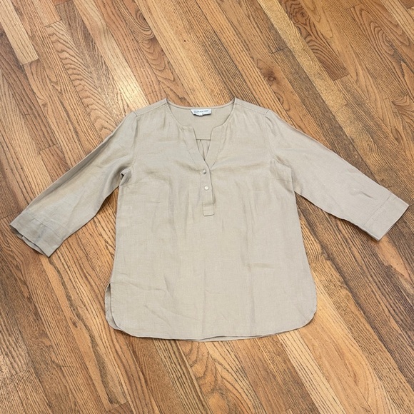Jones New York Tops - Jones New York Sport Beige Top